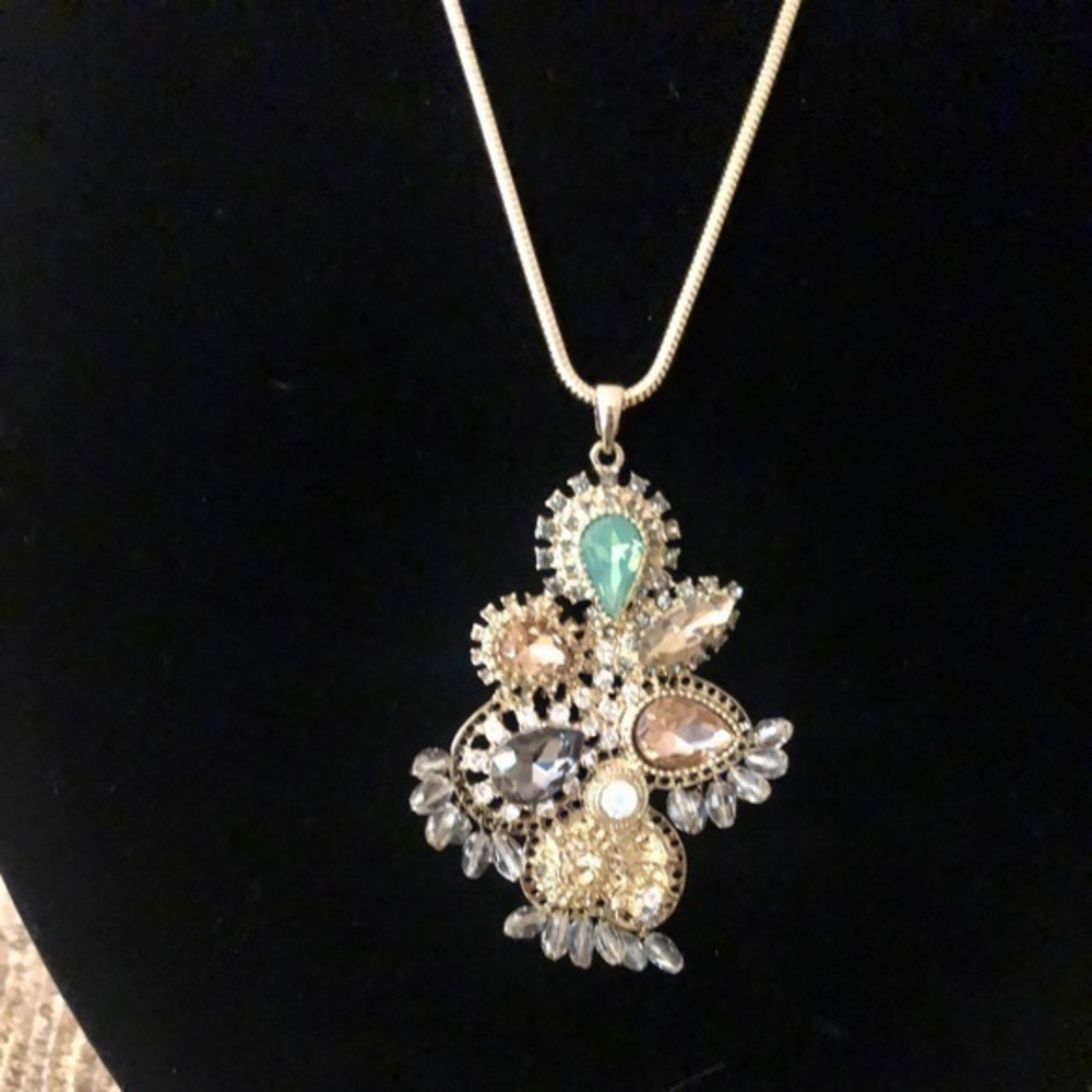 🌸Very pretty pendant necklace🌺💕🌸